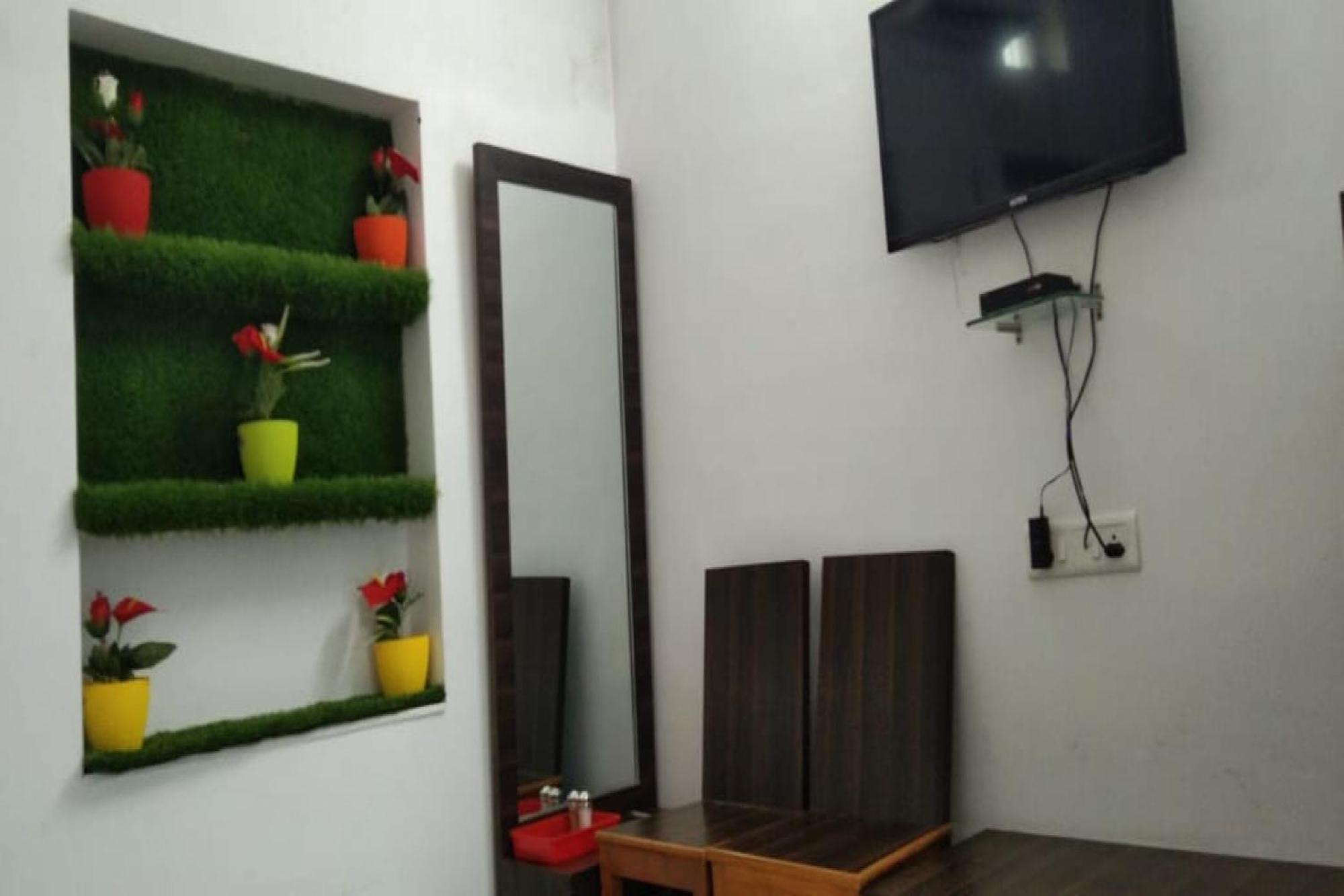 Hotel O The Takhatgarh Resort Nāthdwāra エクステリア 写真